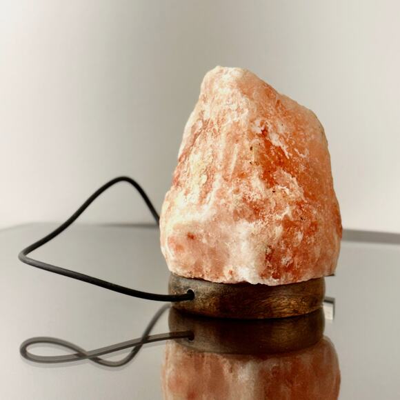 Himalayan Salt Lamp With Color Changing LED (Tested) - 5H x 4W x 4L - Picture 3 of 8